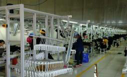 acheter Système accrochant de vêtement vertical de convoyeur de PLC solides solubles d'entrepôt online manufacture