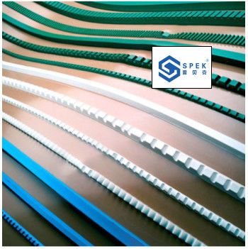 La bande de conveyeur industrielle faite sur commande de PVC ajoutent la barre de guide résistante à la chaleur