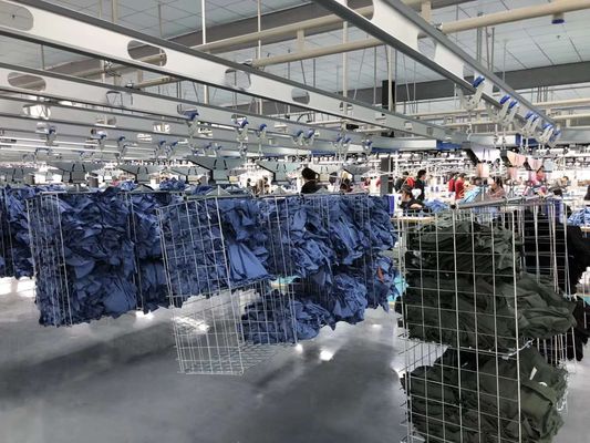 Système accrochant adapté aux besoins du client de vêtement de la logistique solides solubles de PLC